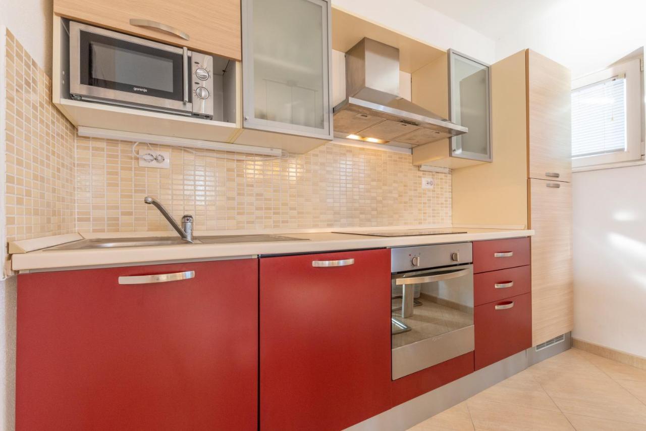 Villa Spark With Heated Pool In Rogoznica Zečevo Zewnętrze zdjęcie