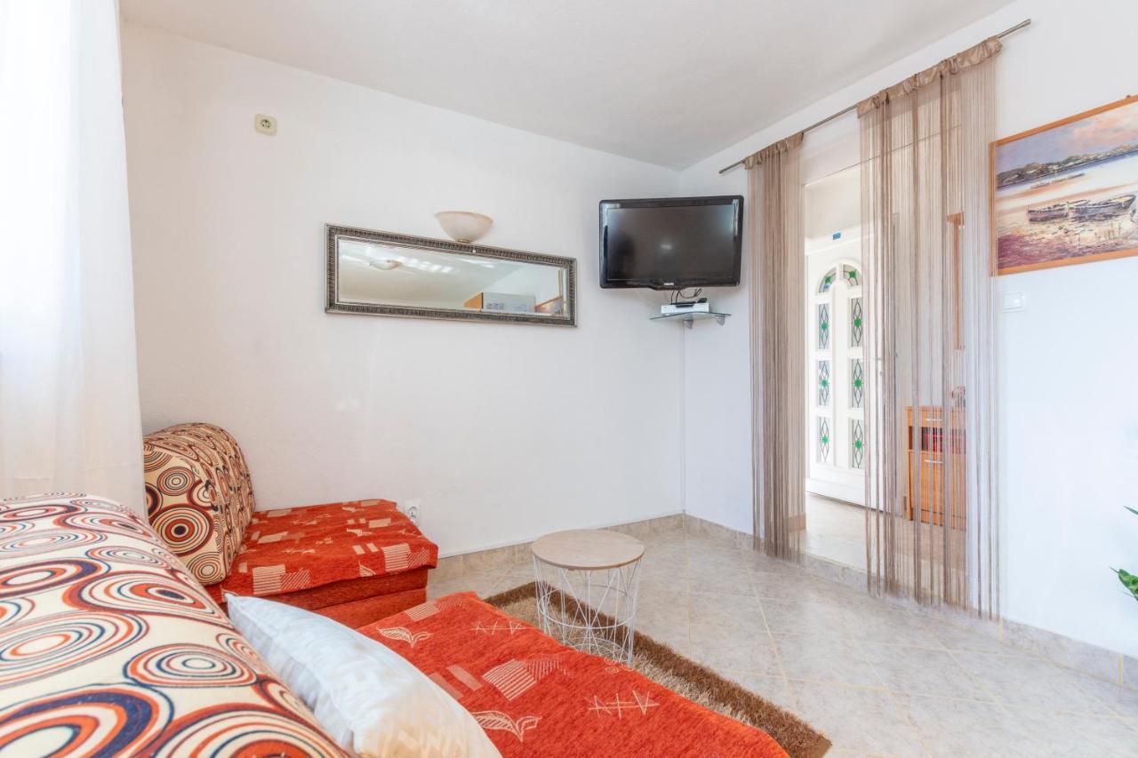 Villa Spark With Heated Pool In Rogoznica Zečevo Zewnętrze zdjęcie