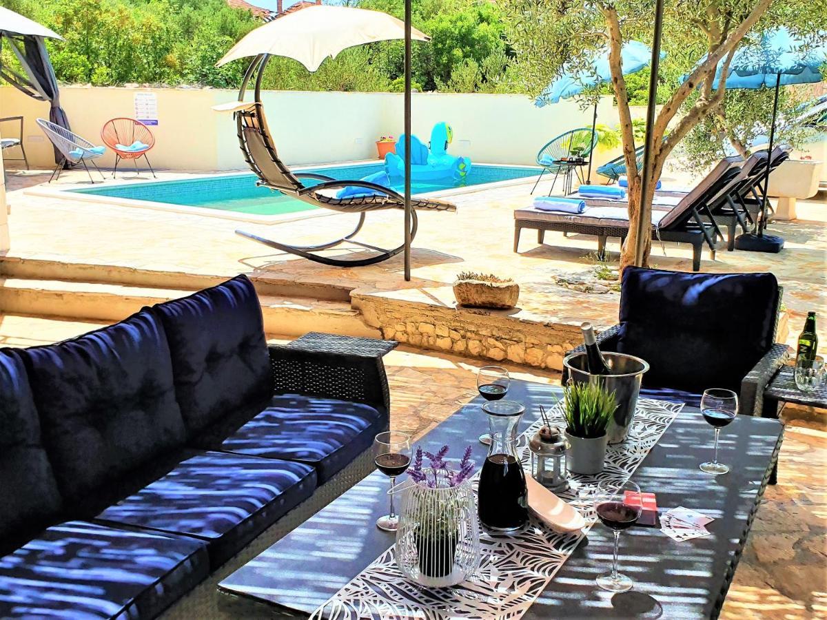Villa Spark With Heated Pool In Rogoznica Zečevo Zewnętrze zdjęcie